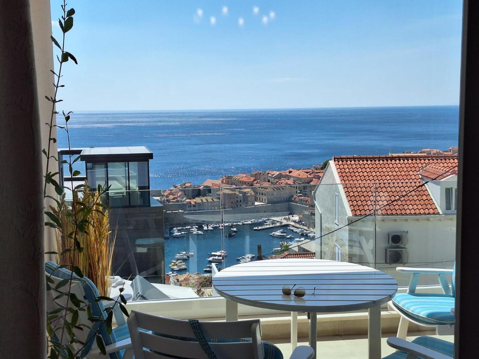 Luxury Moobl - Free Parking Apartment *